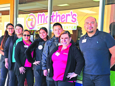 Mother's Nutritional Center podría ser su amigable mercado de la esquina